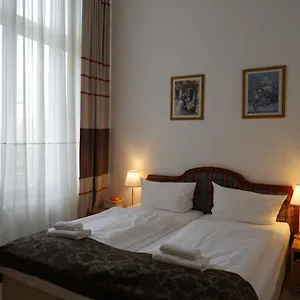 City Pension Berlin Berlín